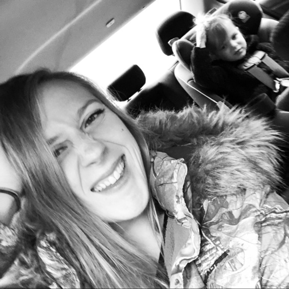 Meet your Posher, Krystie - Picture 1 of 1